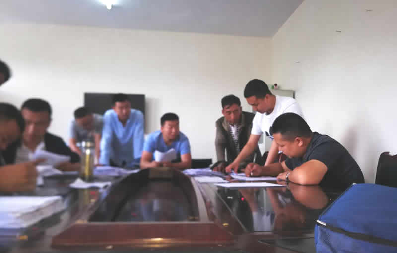 市龍江城鄉(xiāng)發(fā)展集團(tuán)深入幫扶村開(kāi)展突出問(wèn)題排查整改落實(shí)工作