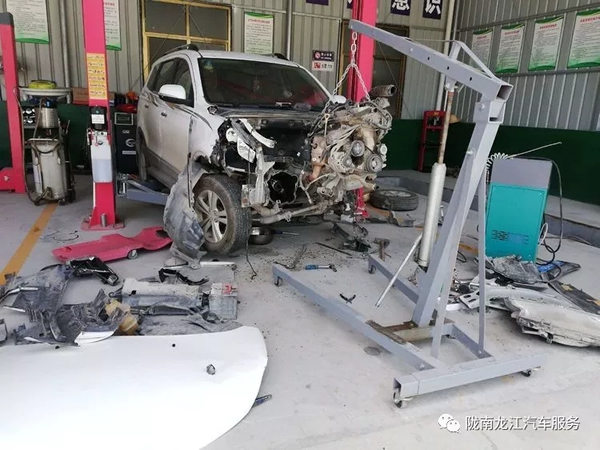 金錘鈑金，銀槍噴漆！龍江汽修值得信賴！