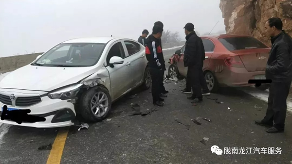 金錘鈑金，銀槍噴漆！龍江汽修值得信賴！